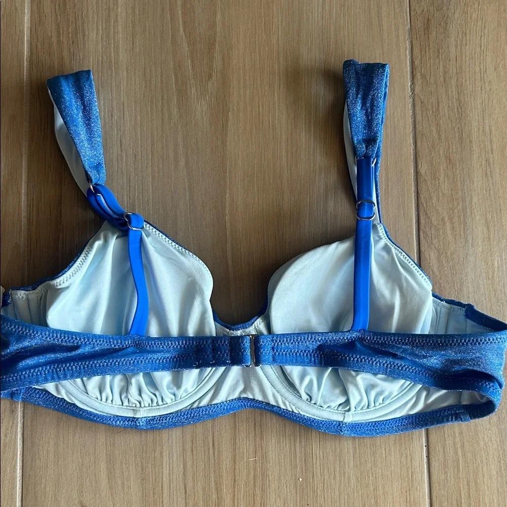 Cupshe Sparkling Royal Blue V-Neck Bikini Top Large